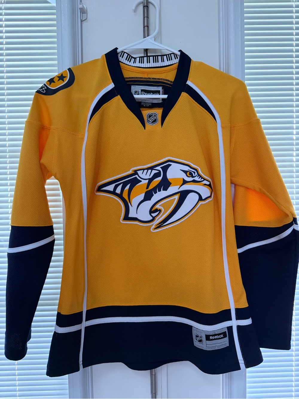 Reebok Nashville Predators Women's Small NHL Jersey Gold Blank